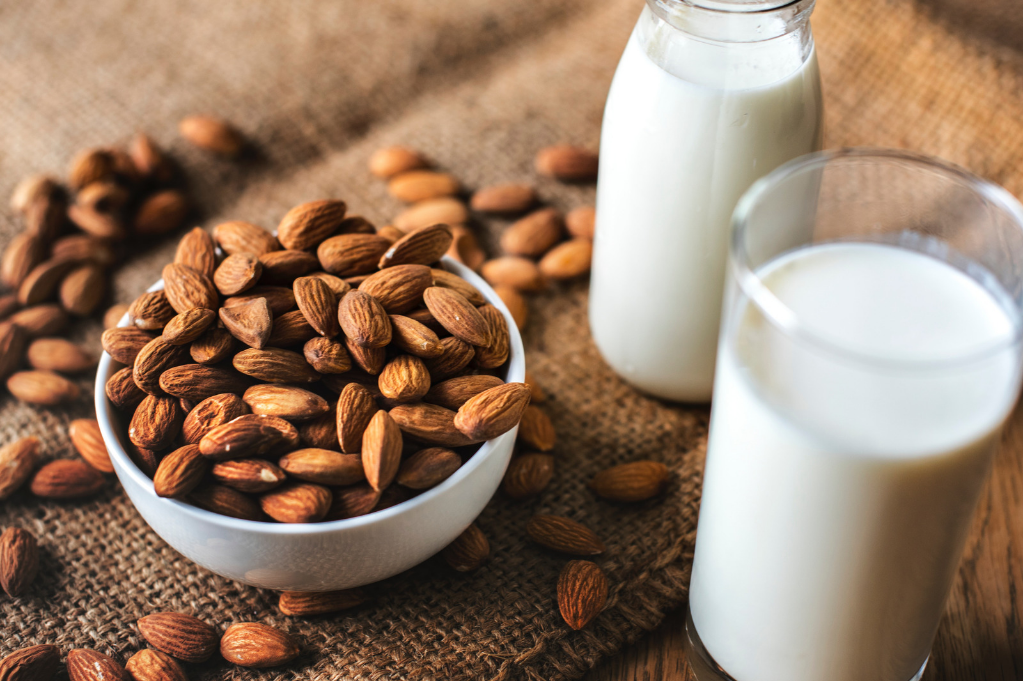 What are some options for healthy nighttime snacks?