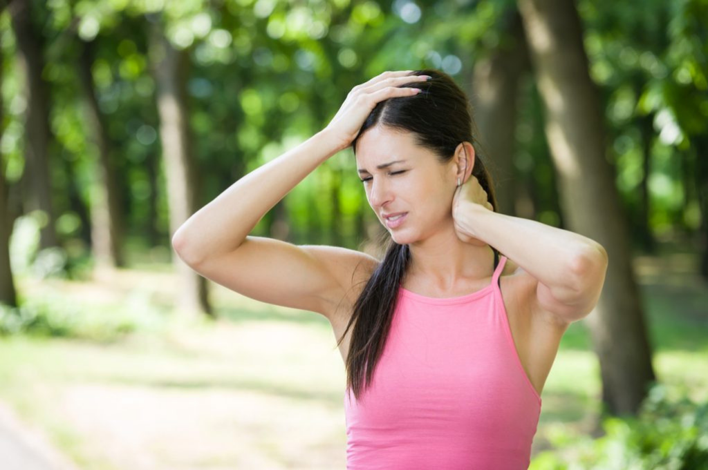 How to Help Sore Neck Muscles with a Microwavable Neck Wrap | Moji